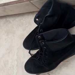 Womens Timberland Boots.  New Condition 