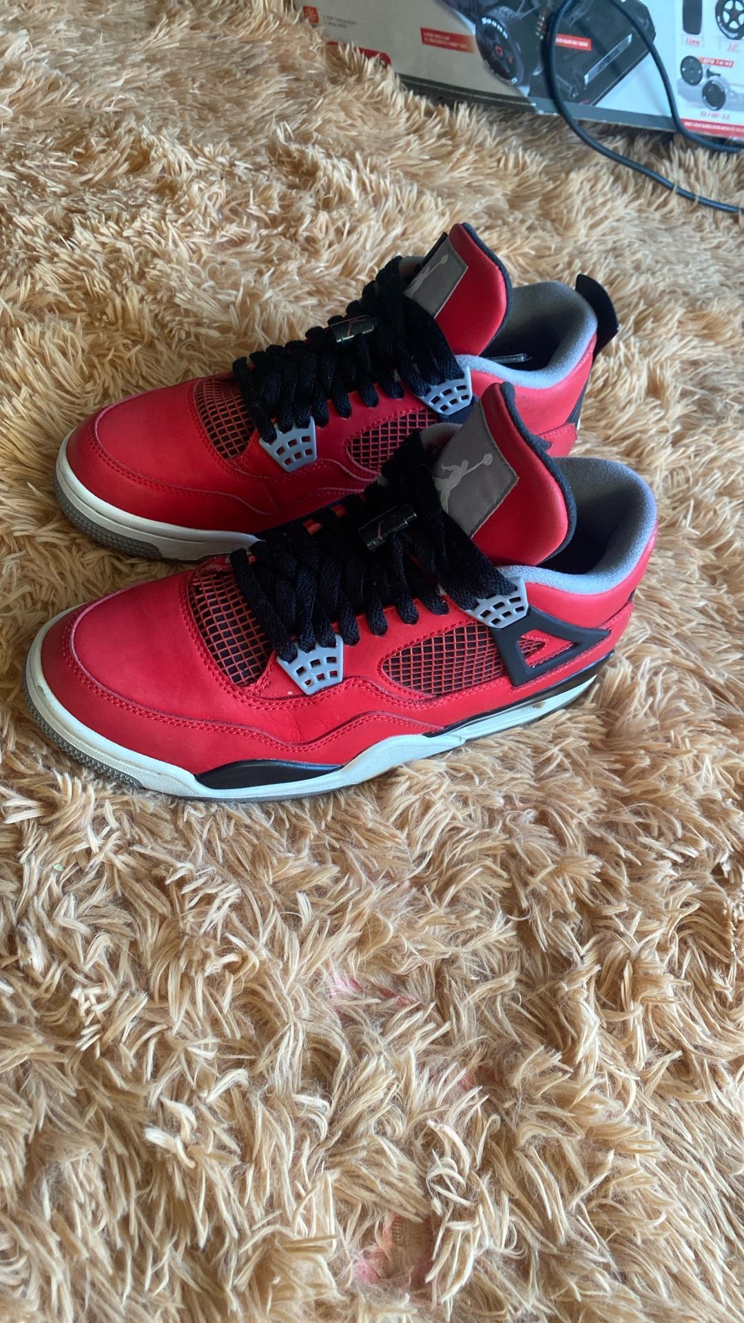 Air Jordan Retro 4 Toro Bravo