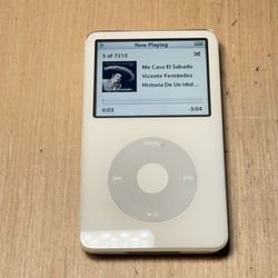iPod Model:A1136 5thGen 60GB Wht Tested Working w/Charg-7215 Songs Read Info Blw 