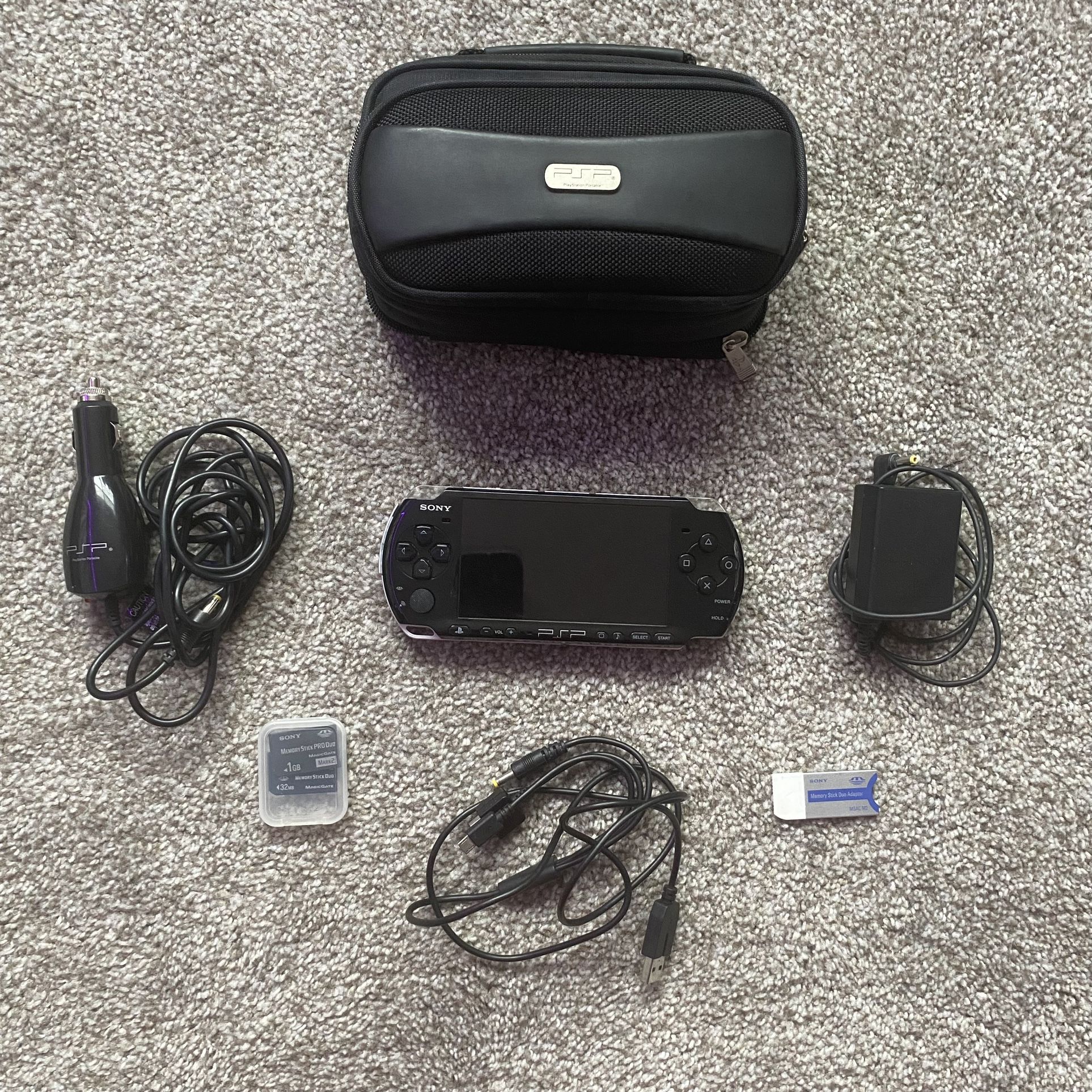 PSP-3001 CONSOLE COMES WITH ACCESSORIES