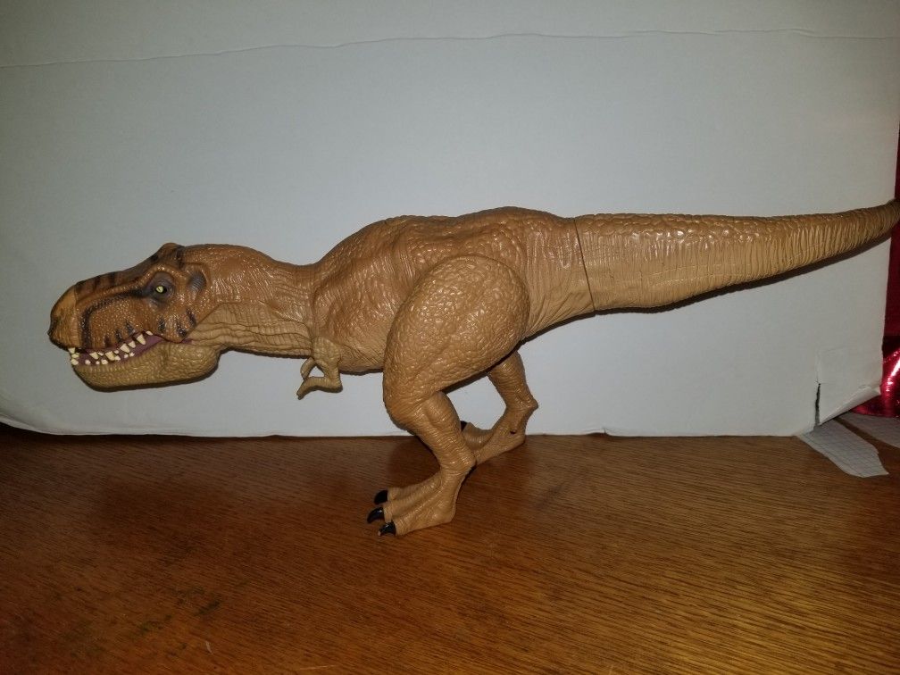 2015 Jurassic world T Rex And Indominus Rex And Gyrosphere Toy
