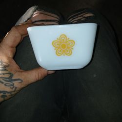 Vintage Pyrex Dish