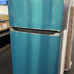 Frigidaire Top And Bottom Refrigerator 