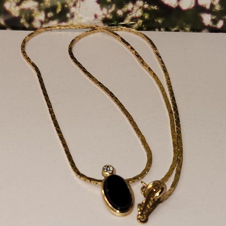 #2424, SIGNED AVON, VINTAGE RETIRATED NECKLACES, ONYX & CRYSTAL STONES, GOLD PLATED