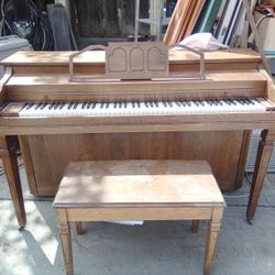 Gable Piano
