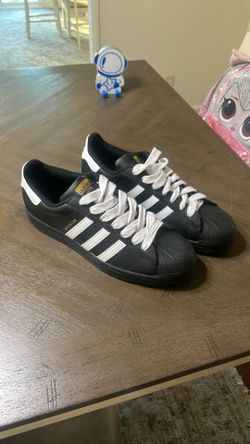 Men’s Adidas Superstars