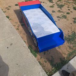 Toddlers Racecar Bed