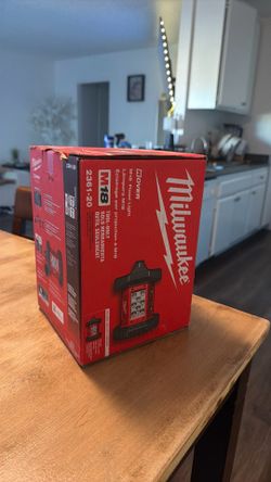 Milwaukee m18