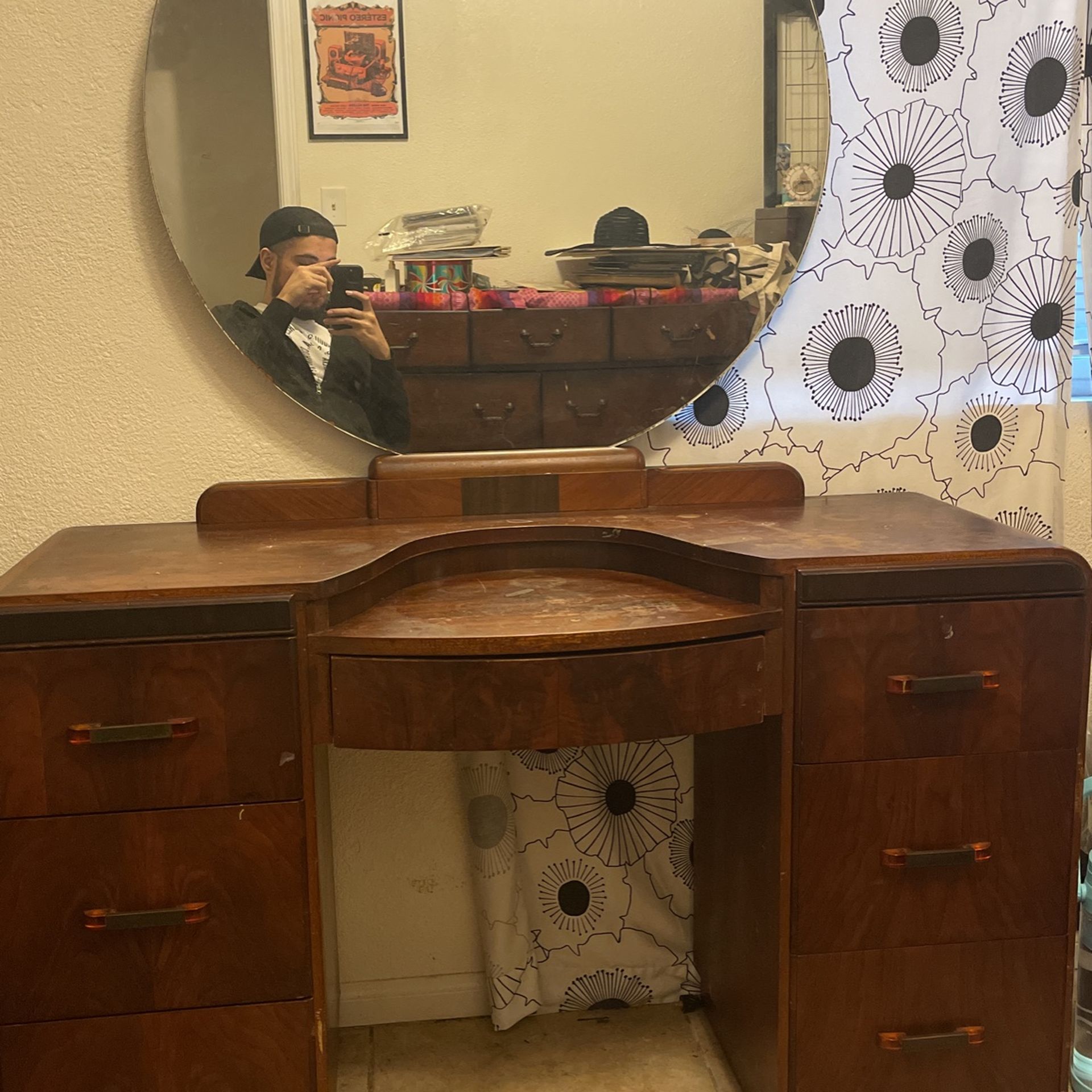 Vintage Vanity Table for Sale in Anaheim, CA OfferUp