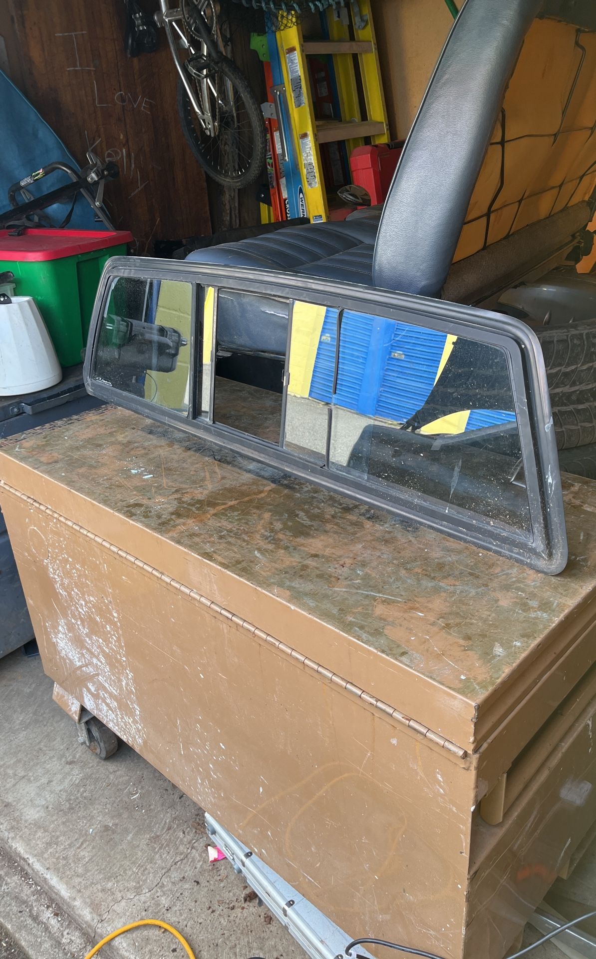 Back Windshield