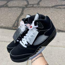 Jordan 5 Retro Metallic 2025 