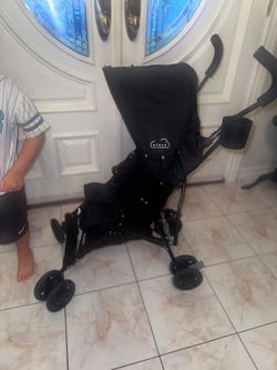 Kolcraft Cloud Umbrella Stroller.
