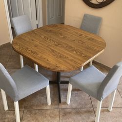 Kitchen Dining Table With Four Chairs, Excellent Condition  H 30  42X42 free delivery