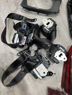 BMW M4 Competition 2025 Airbag Seatbelts