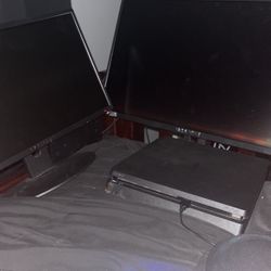 Duel Monitors And A PS4 