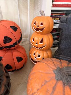 HALLOWEEN DECORATIONS