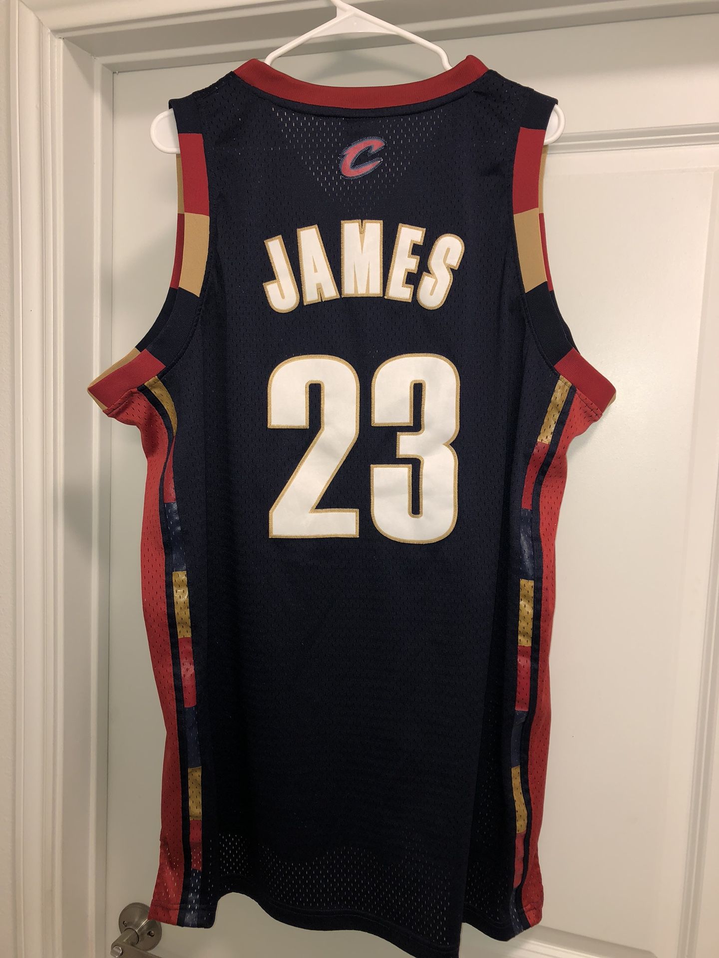 Authentic Adidas Cleveland Cavs LeBron James NBA Jersey XL