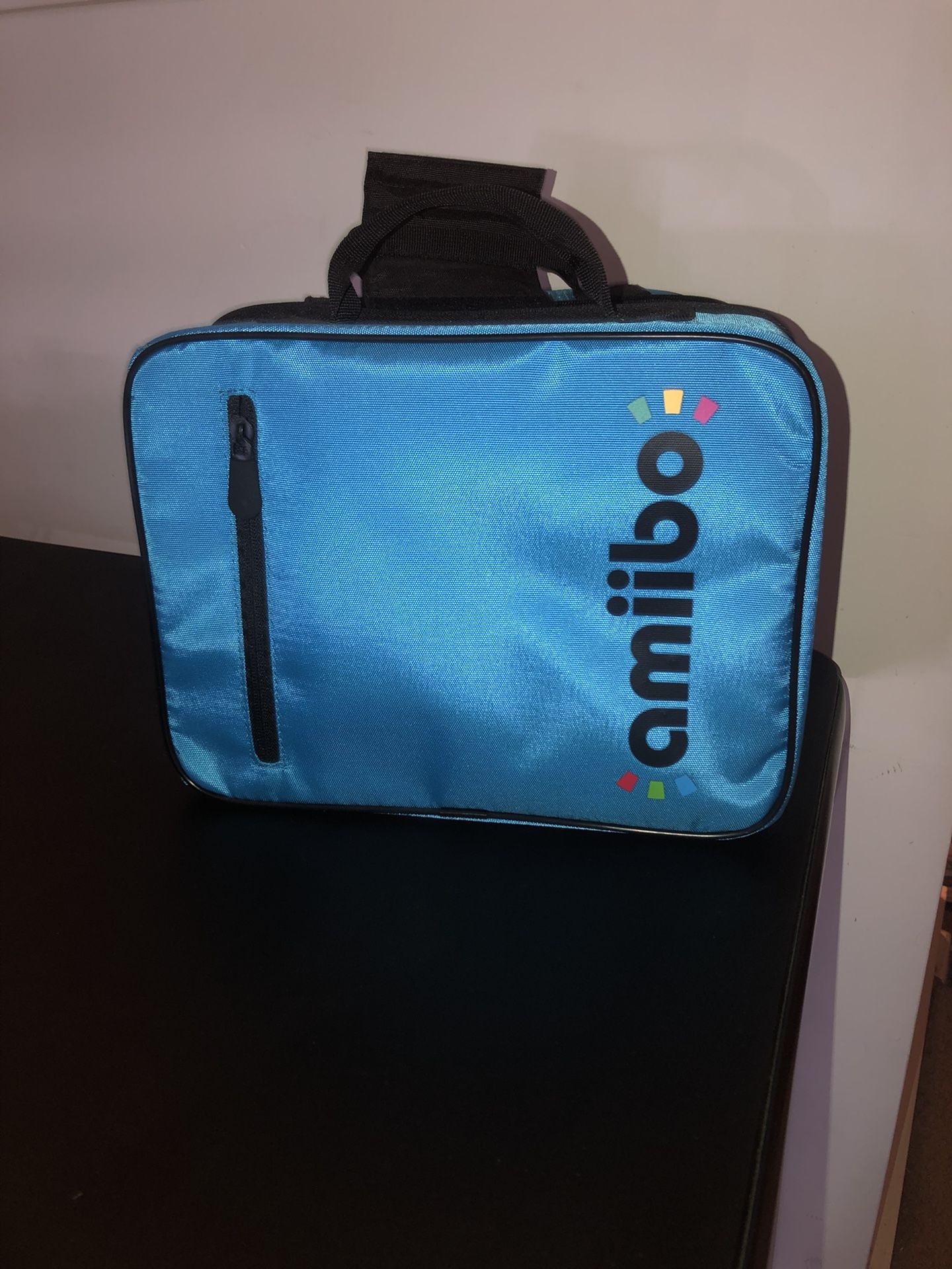 Amiibo (22) with Carrying Case