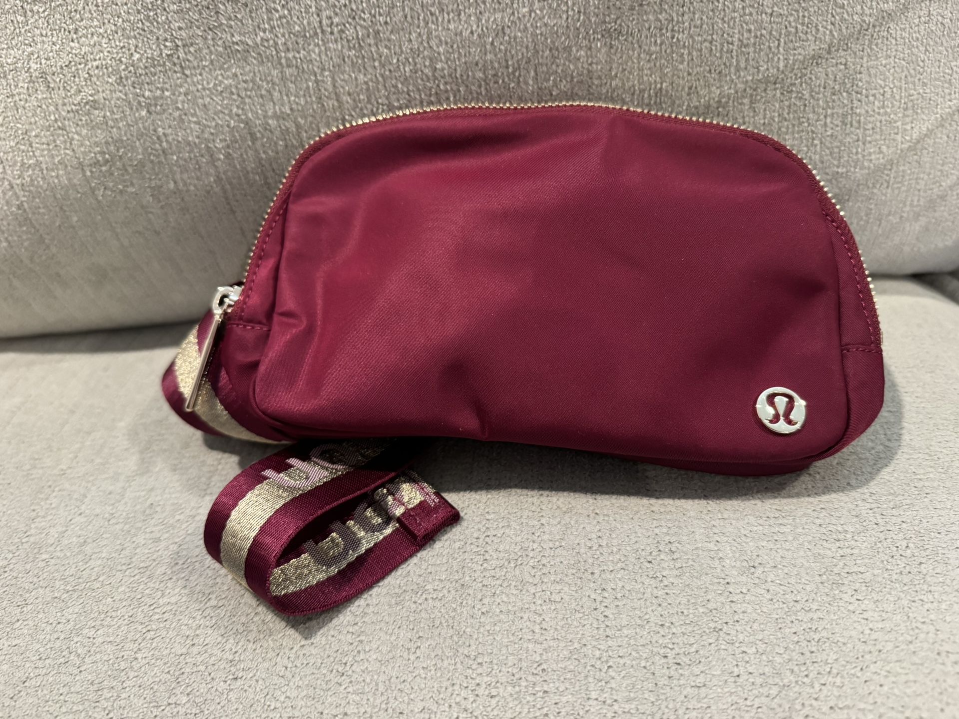 Luluelemon Everywhere Belt Bag