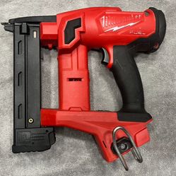 Milwaukee M18 FUEL 18 Ga. 18 Cordless 1/4 Inch Narrow Crown Stapler