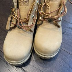Ladies Timberland boots size 6.5 