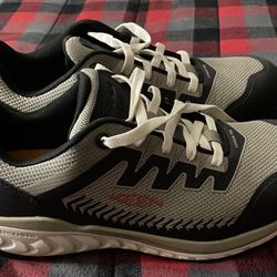 Keen Arvada (Carbon-Toe) Work Sneaker. Men’s Size 10 Wide