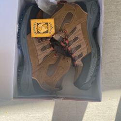 Men’s Hiking Boots