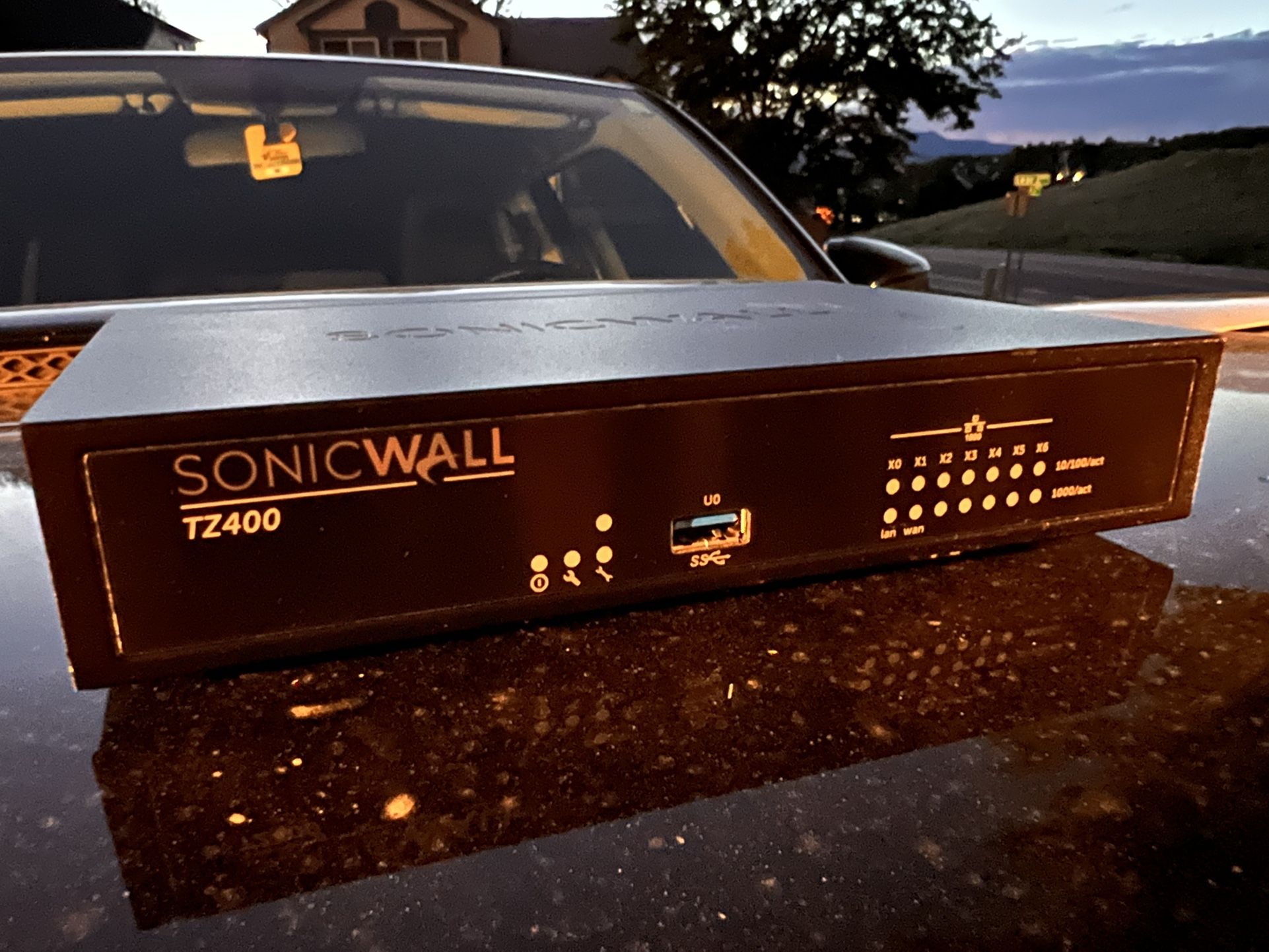 SonicWall TZ400 wired firewall