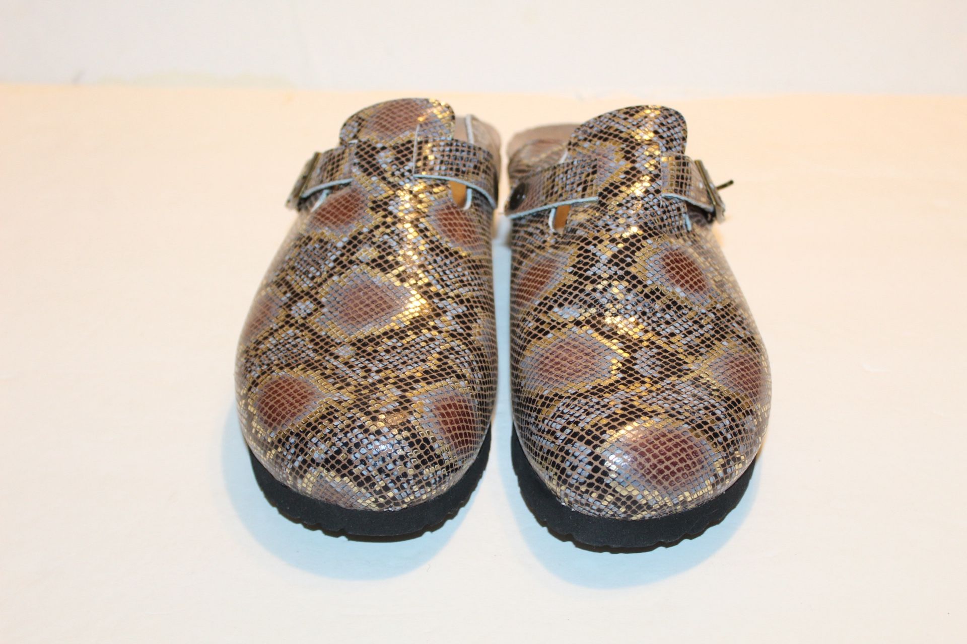 Naot Women’s Leather Buckled Clogs Size EU 41/ US 10-10.5 NEW