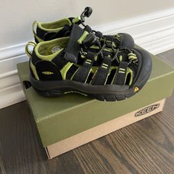 keen sandals toddler size 9