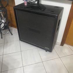 Line 6 Stereo Guitar Cab W/ Vintage 30’s