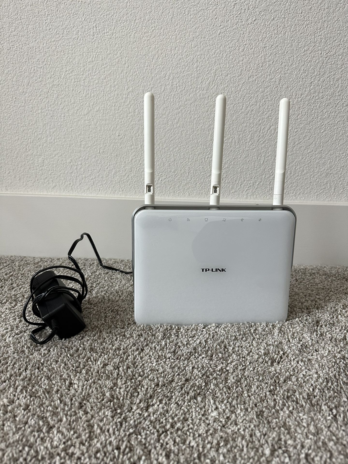 TP-link WiFi Router 