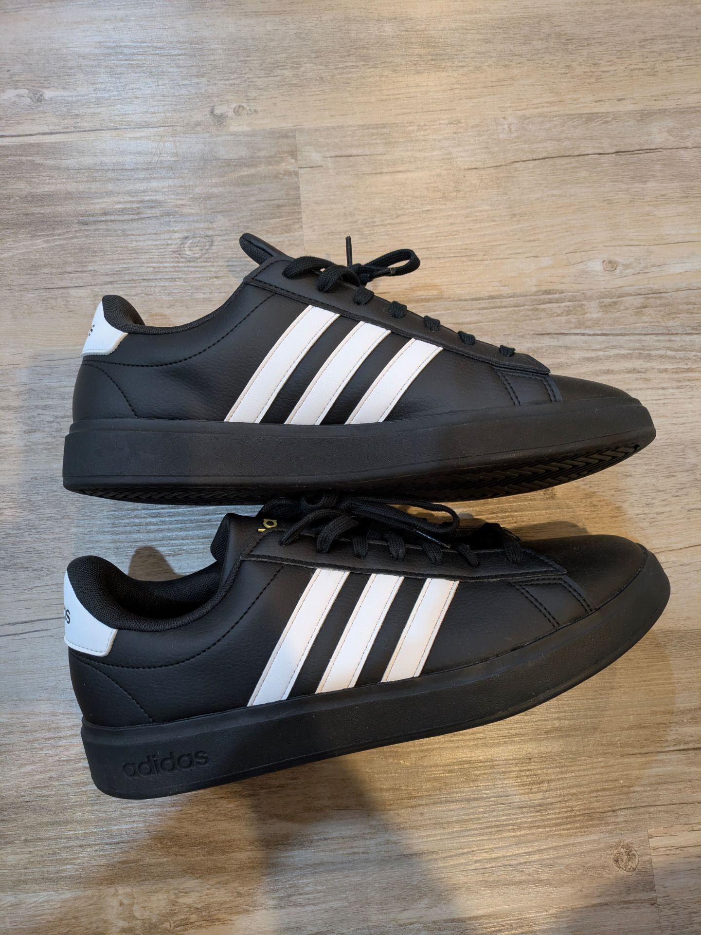 Adidas Grand Court 2.0 Shoes size 11