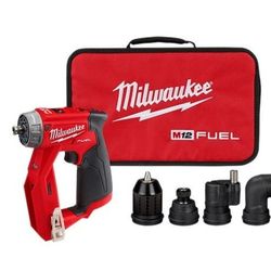 Milwaukee Cordless M12 Drill/Driver