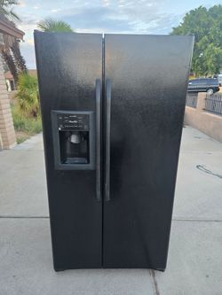 Refrigerator GE Black Color