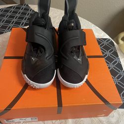 Balmain Paris schoes In Good Conficion