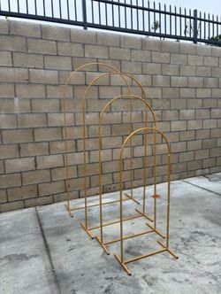 Gold Metal Wedding Arch Chiara Backdrop Stand Floral Display Frame With Round Top