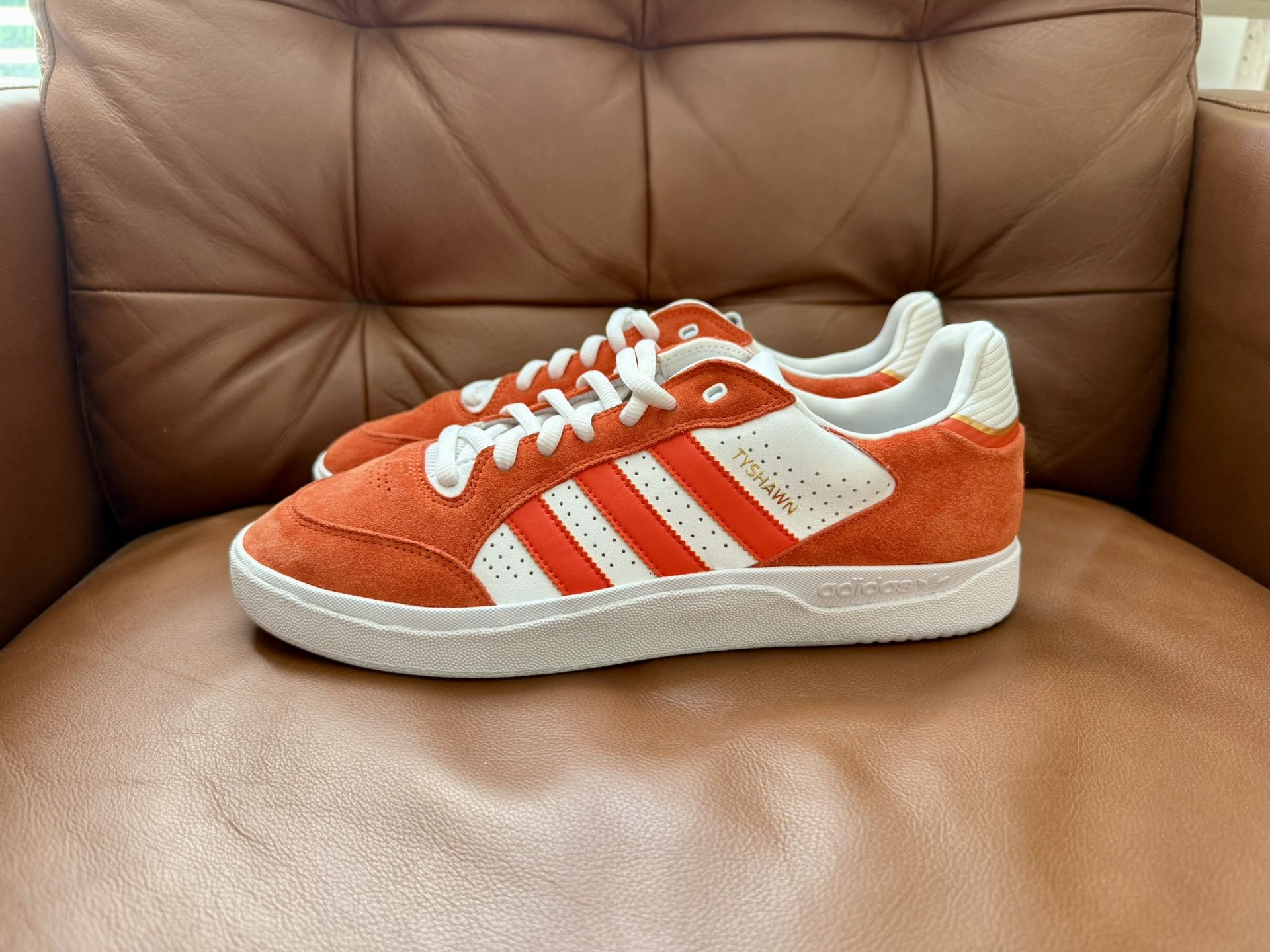 Adidas Tyshawn Low Sneakers
