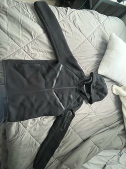 Nike tech ( L IN KID)