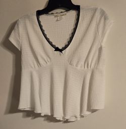 White Top With Black Trim Size Small 