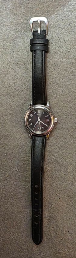 Ladies Timex INDIGLO WR 50 with dates second hand