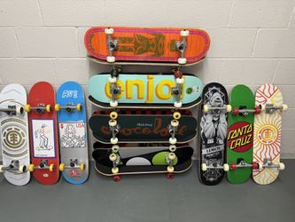Street Skateboard And Accessories 