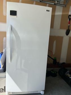 Kenmore Elite Large Upright Freezer – Works Great