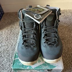 Lowa Thx Hiking Boots