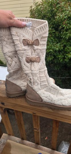 Women's UGG Kalla Sock Boot Size 7 US
