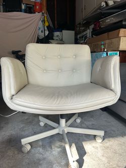 Desk chair