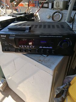 Pyle amp amfm remote  color display