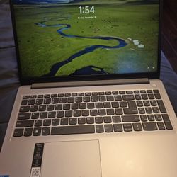 Lenovo Ideapad 1 15au7 