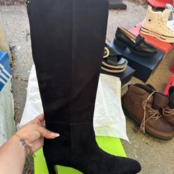 Molly Black Suede