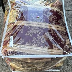 Comforter And Pillow Sham Bed Skirt And Curtains